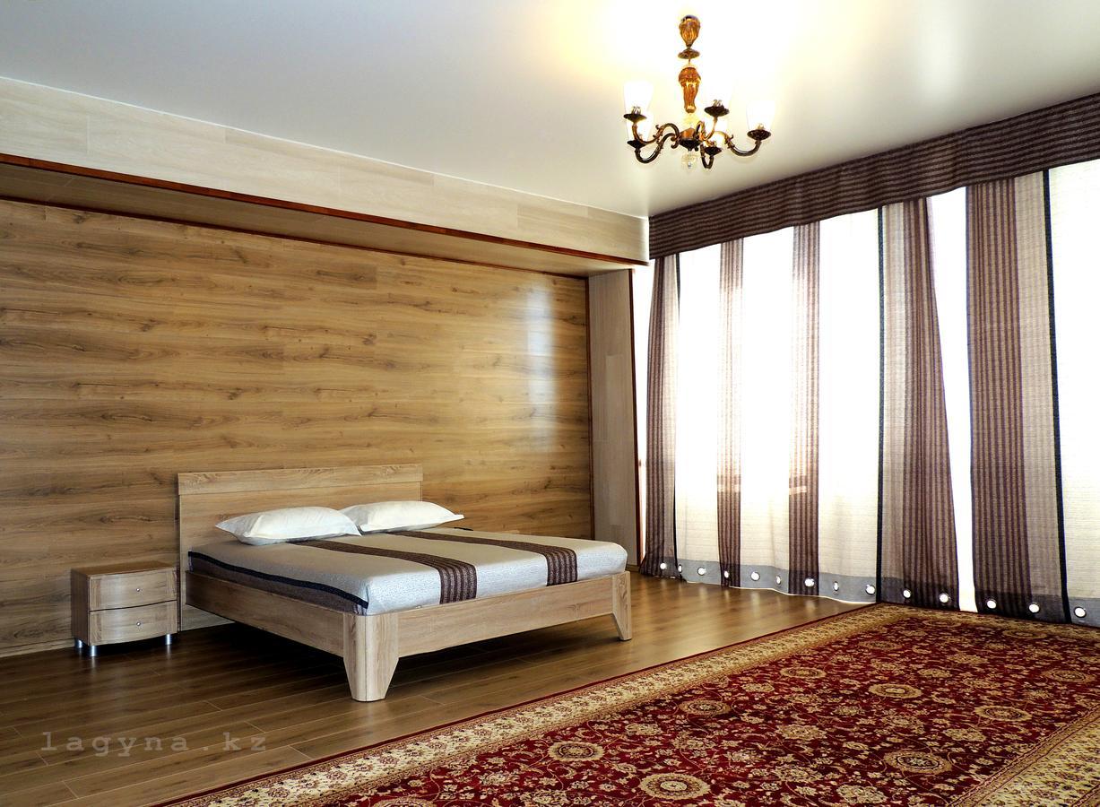 Hôtel Laguna à Kostanay Extérieur photo